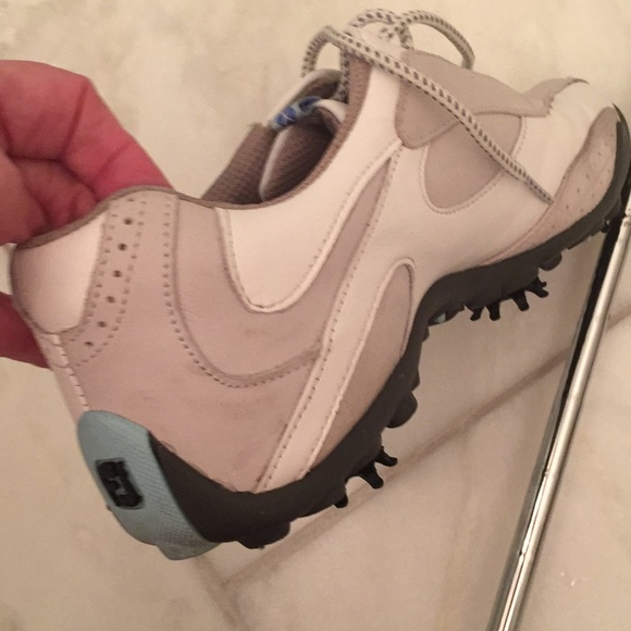 FootJoy LoPro Golf shoes - Picture 3 of 5